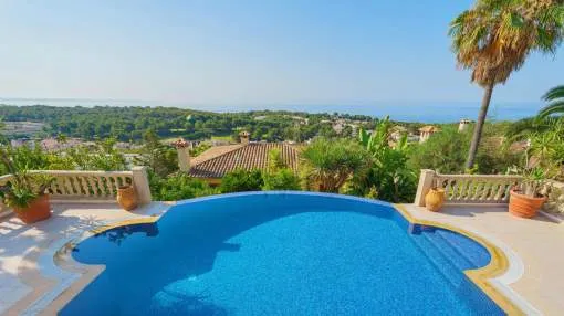 House to reform with views of the sea and golf course in Bendinat House to reform with views of the sea and golf course in Bendinat